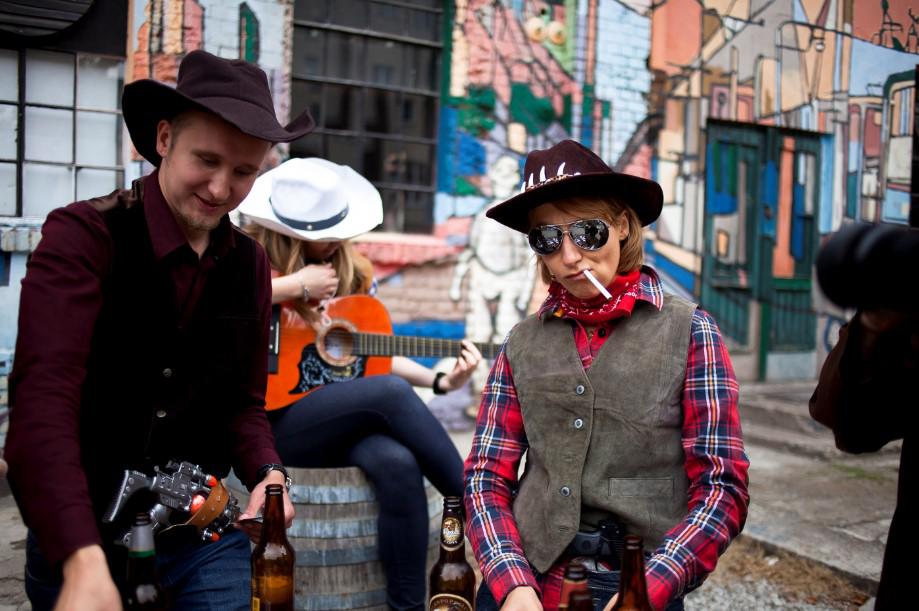 western, magia hollywood, integracja pracowników