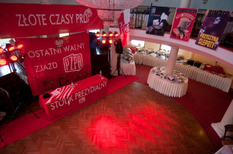Złote czasy PRL-u – wieczór firmowy w klimacie tamtych lat
