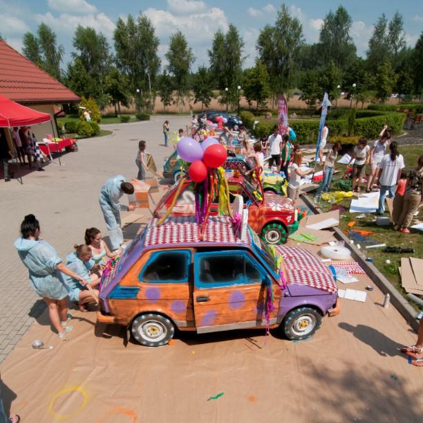 imprezy tematyczne dla firm, odpicuj brykę, pomysł na imprezę integracyjną