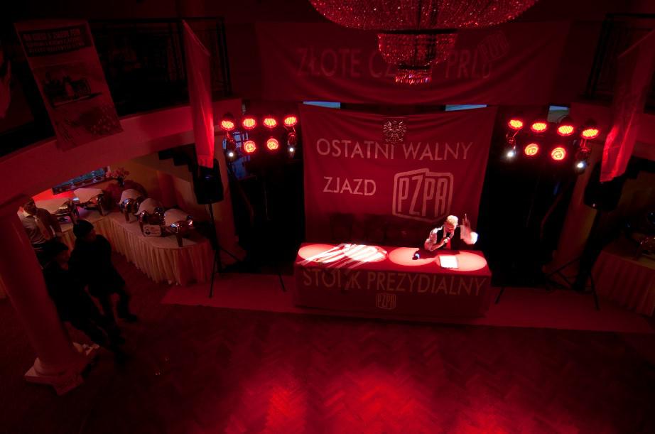 impreza w klimacie PRL, dekoracje