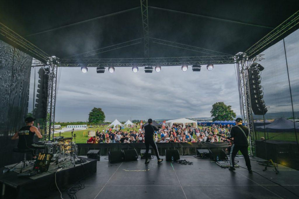 występ artystów piknik firmowy