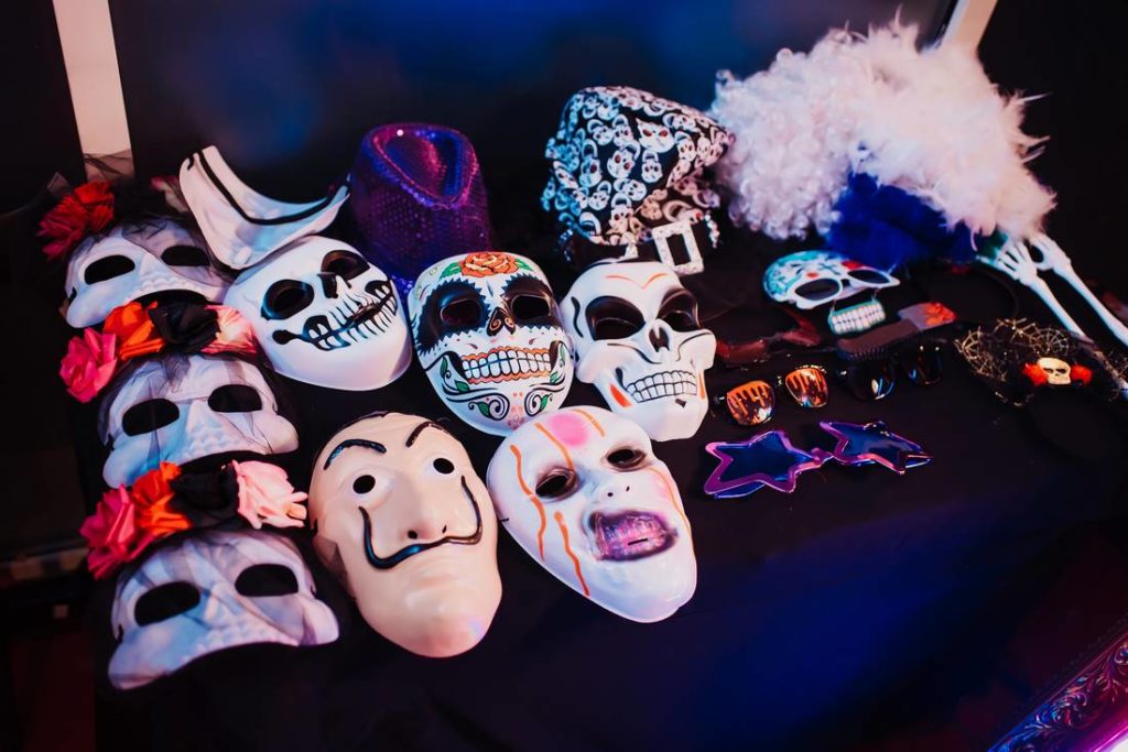 maski meksykańskie na imprezę tematyczną