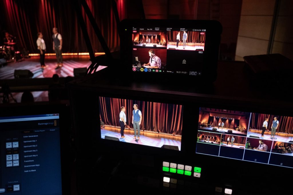 występ kabaretu online