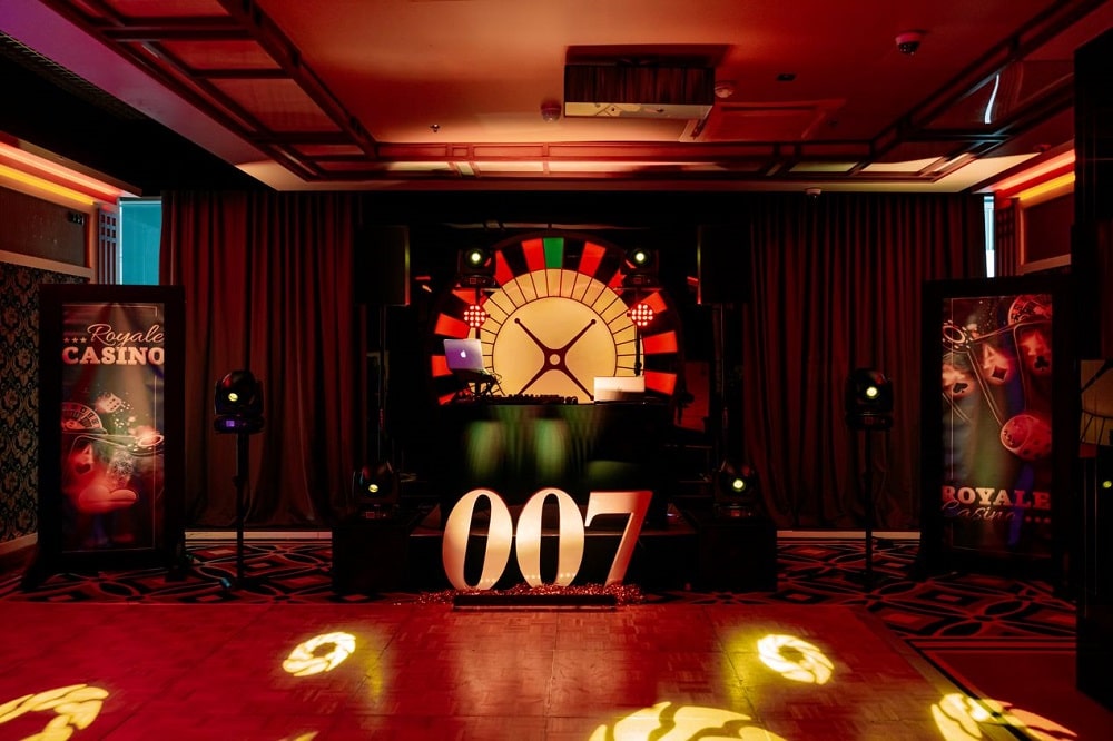 dekoracje na evencie w klimacie casino royale, james bond