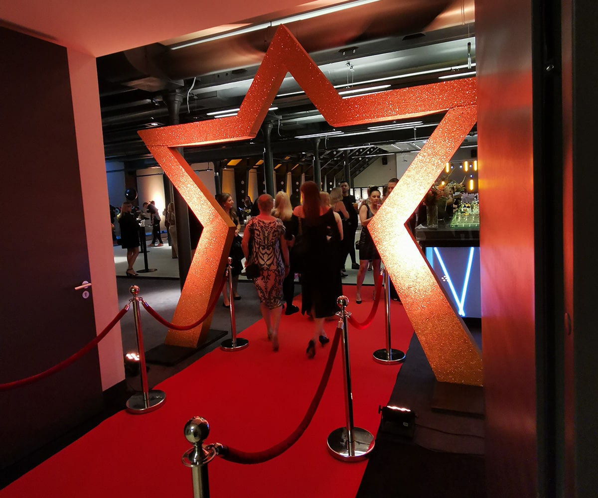 dekoracje na wydarzeniu firmowym