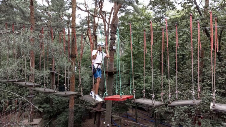 park linowy, firmowa integracja na świeżym powietrzu