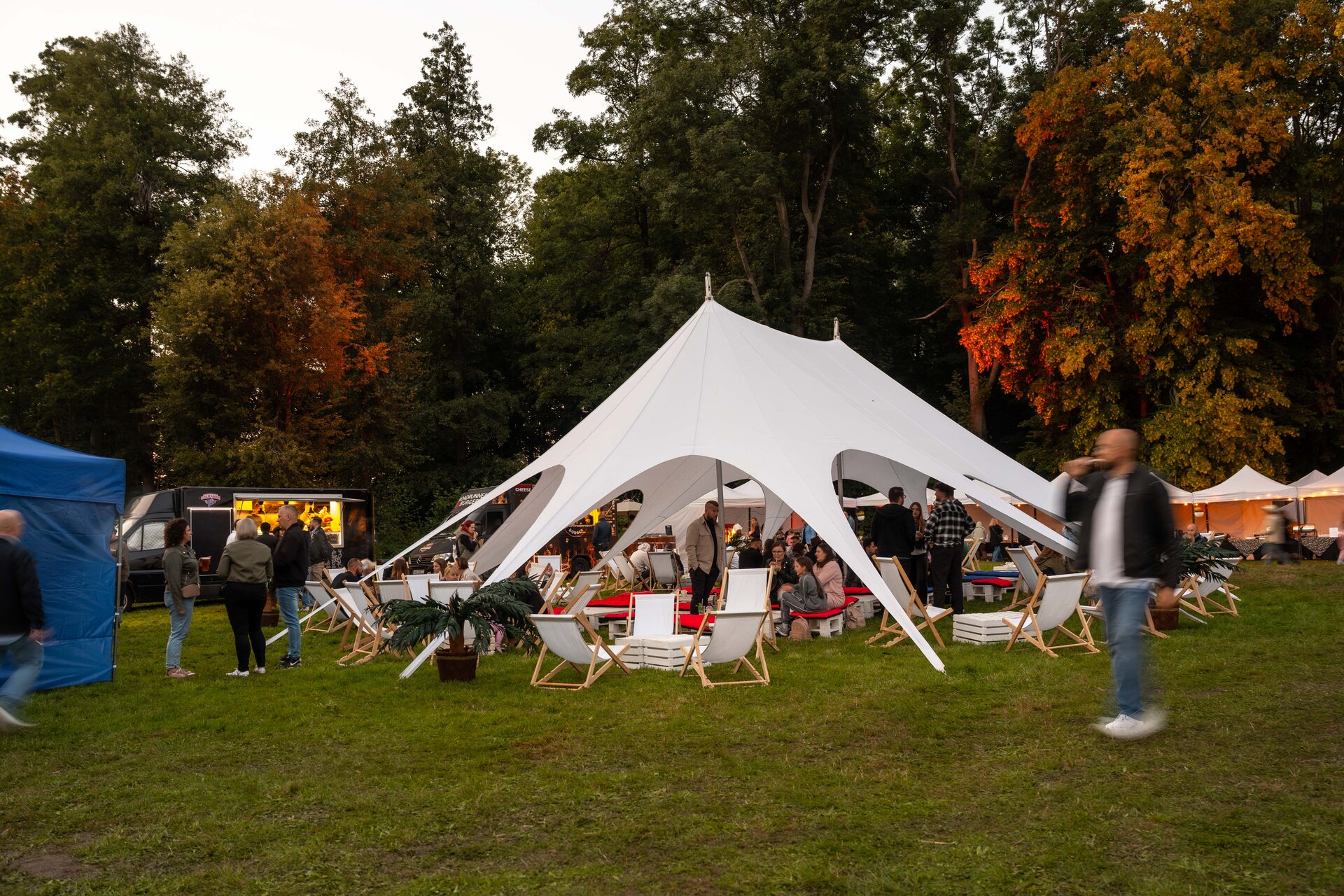 Piknik firmowy USA – amerykańskie klimaty i atrakcje na firmowym pikniku rodzinnym