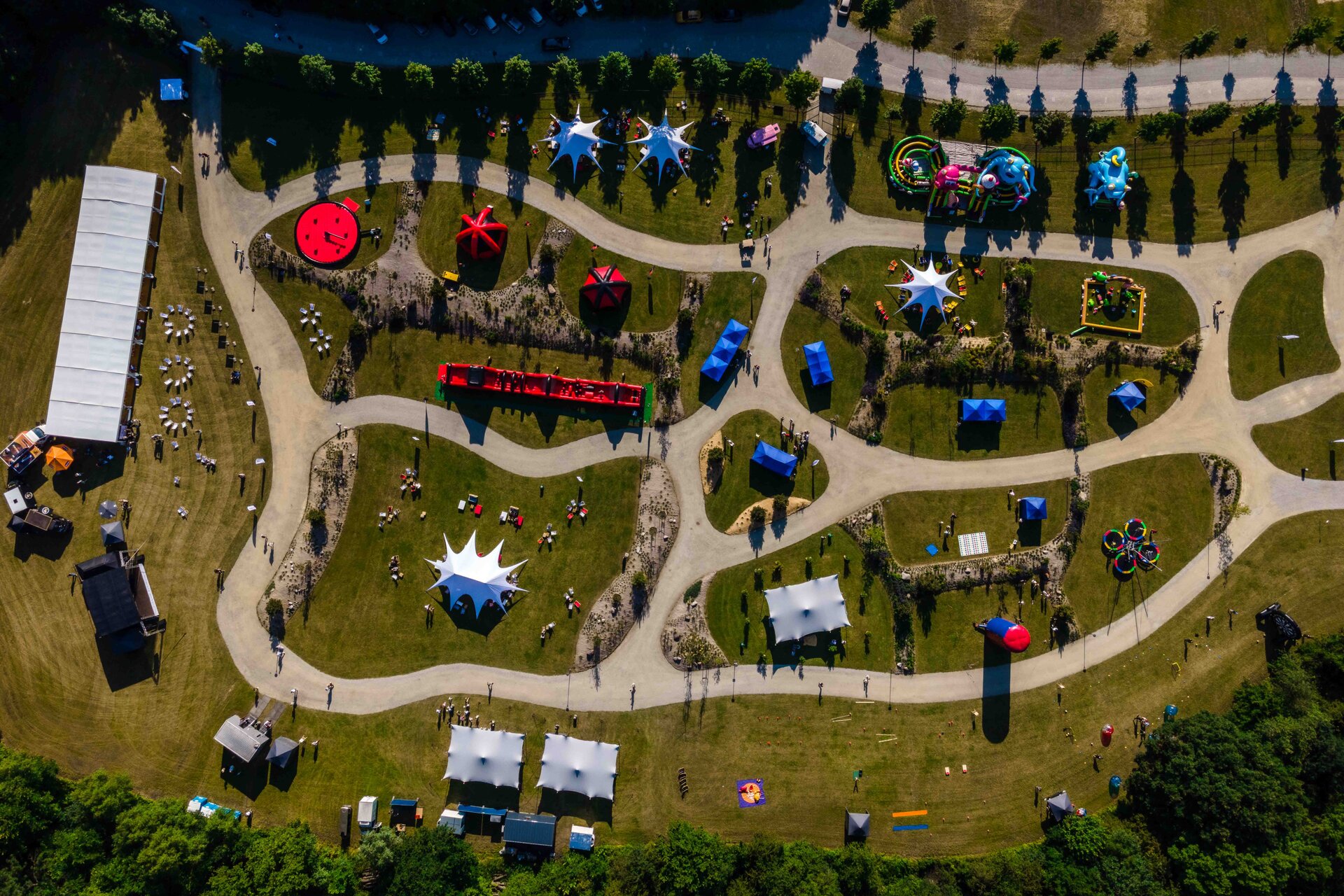 Piknik firmowy Zamek Topacz pod Wrocławiem – teren zielony przy zamku