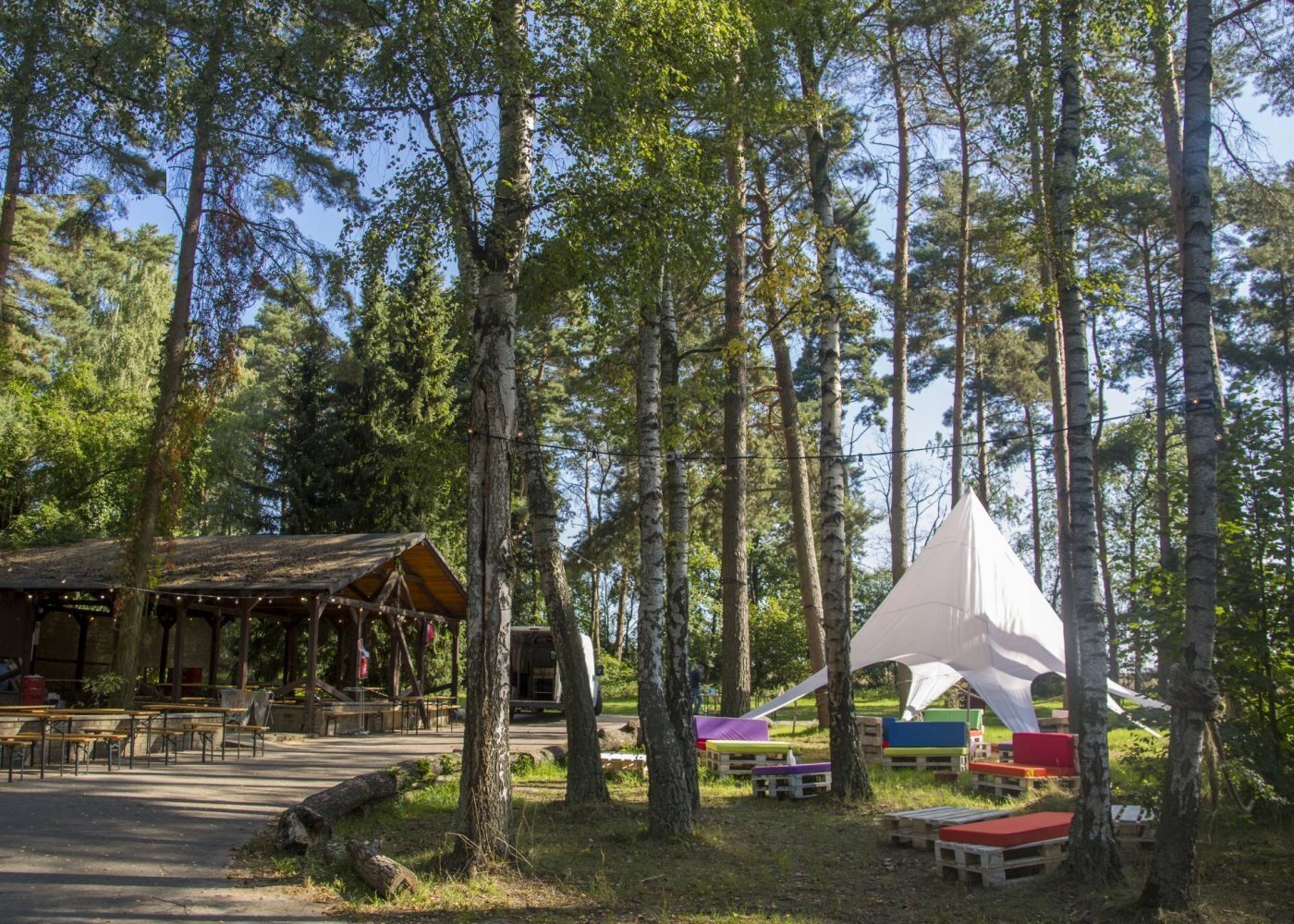 Scout Camp Poznań – leśna przestrzeń eventowa przy Jeziorze Strzeszyńskim